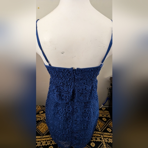 Guess| woman's | SZ 4 - Picture 5 of 6